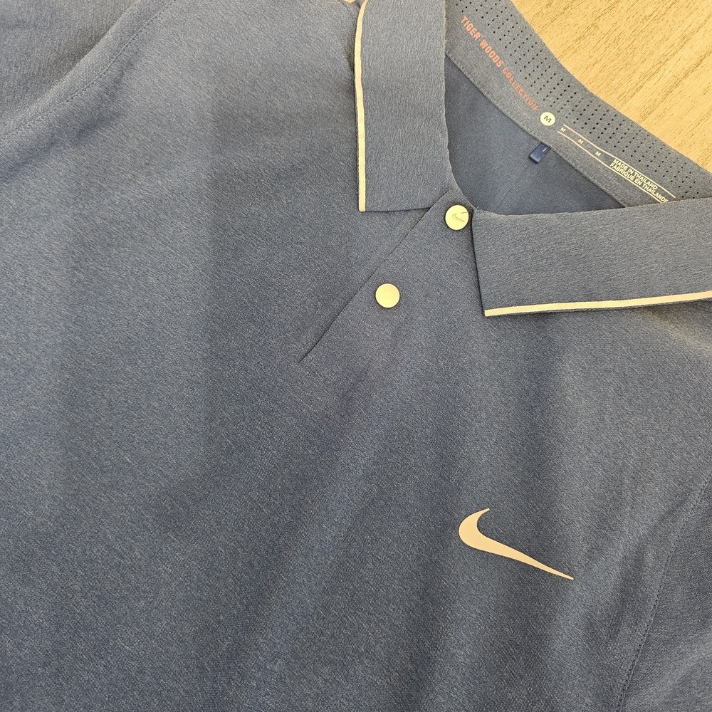 Nike Tiger‎ Woods Golf Duke Shirt Men's Size Medium Blue Short Sleeve Golf TW